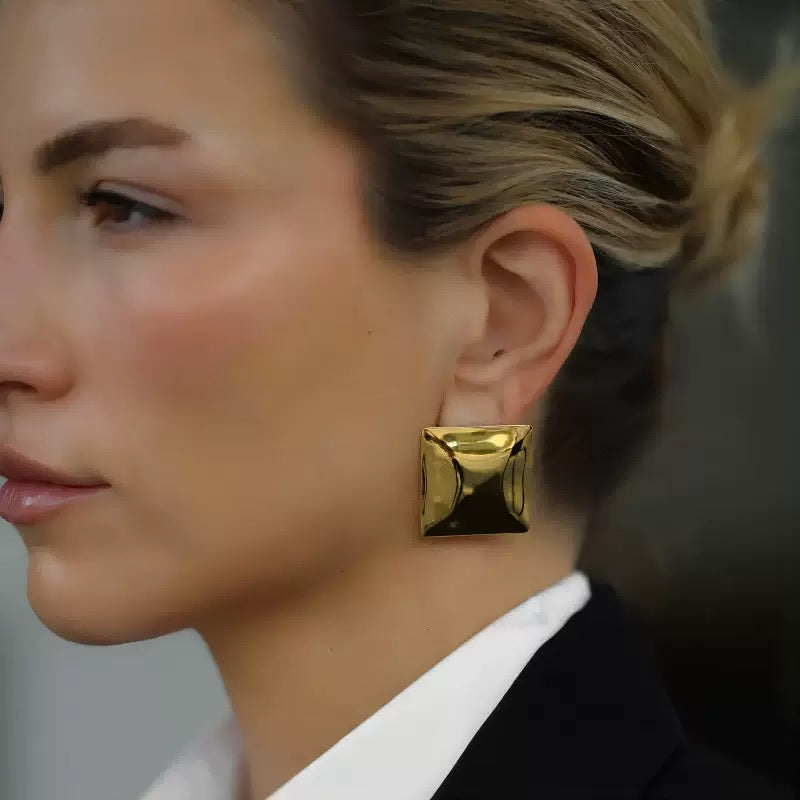 Seris Cube | Textured Box Stud Earrings