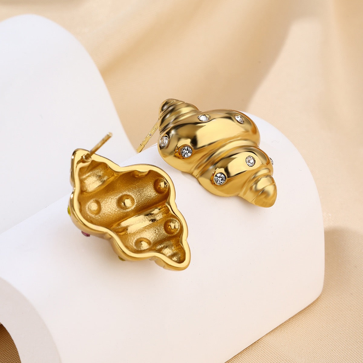 Sirène Conch | Seashell CZ Stud Earrings