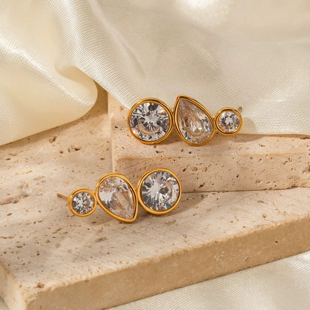 Lunara Glow | Diamond Zirconia Stud Earrings
