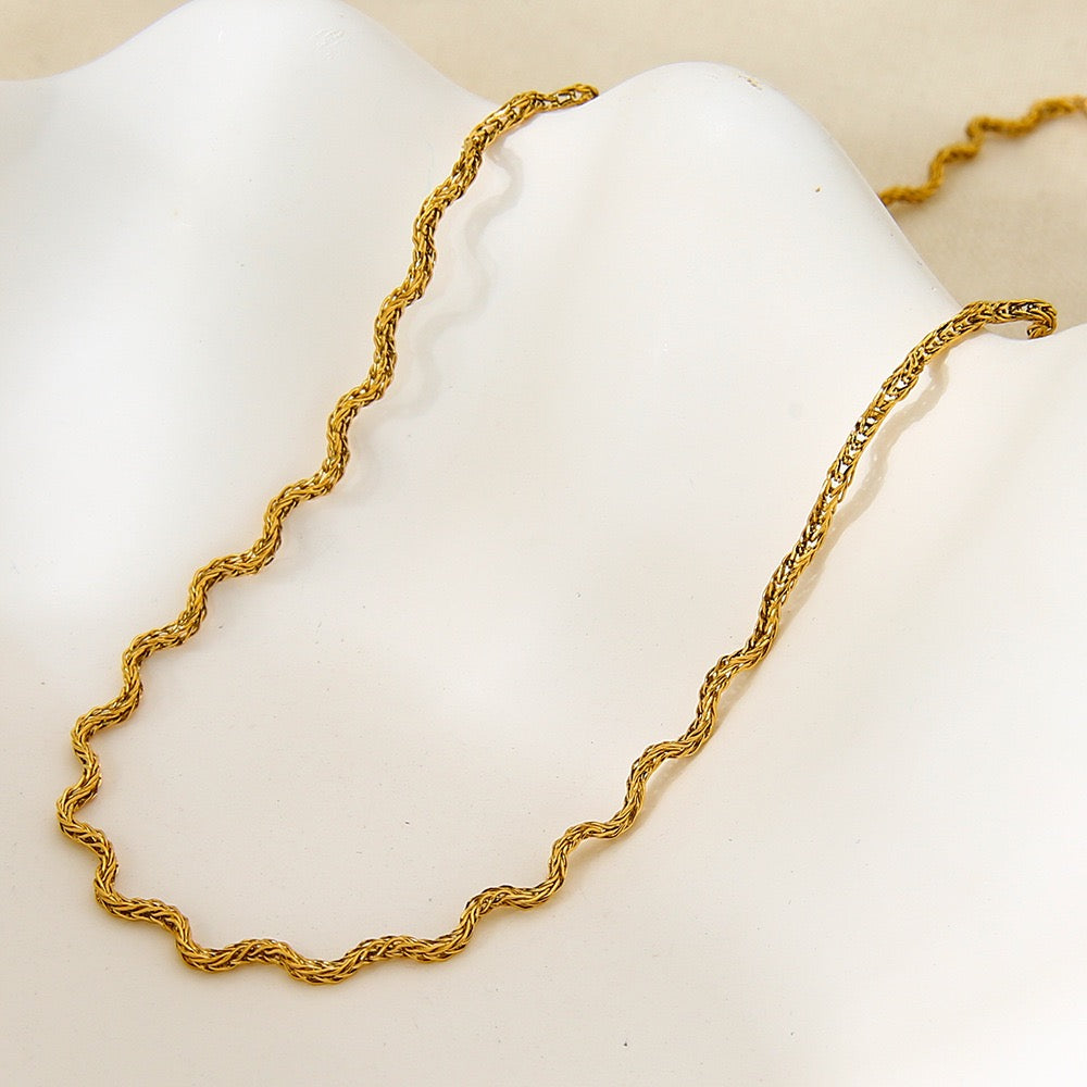 Eline Curl | Fluid Wave Chain Necklace
